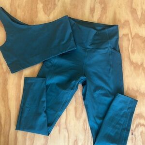 Girlfriend Collective Set